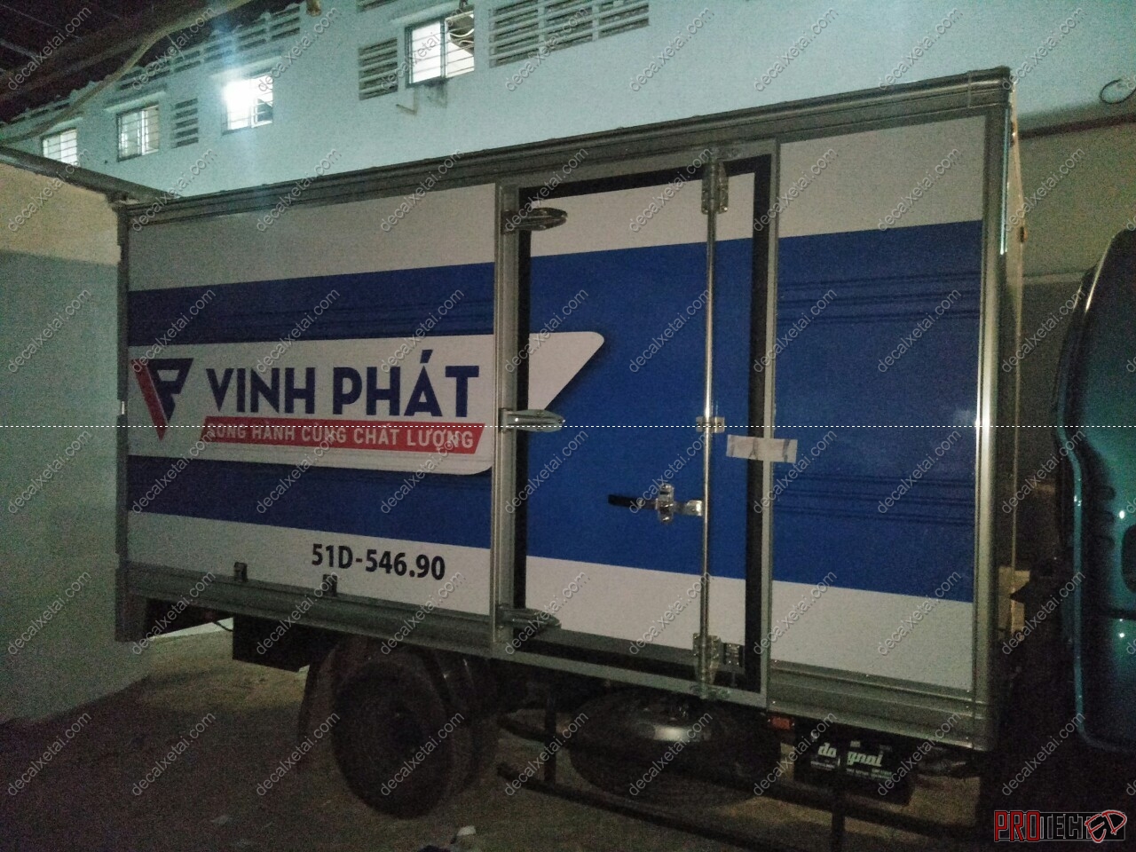 Dán decal xe tải Vinh Phát - Lắp alu thùng xe tải