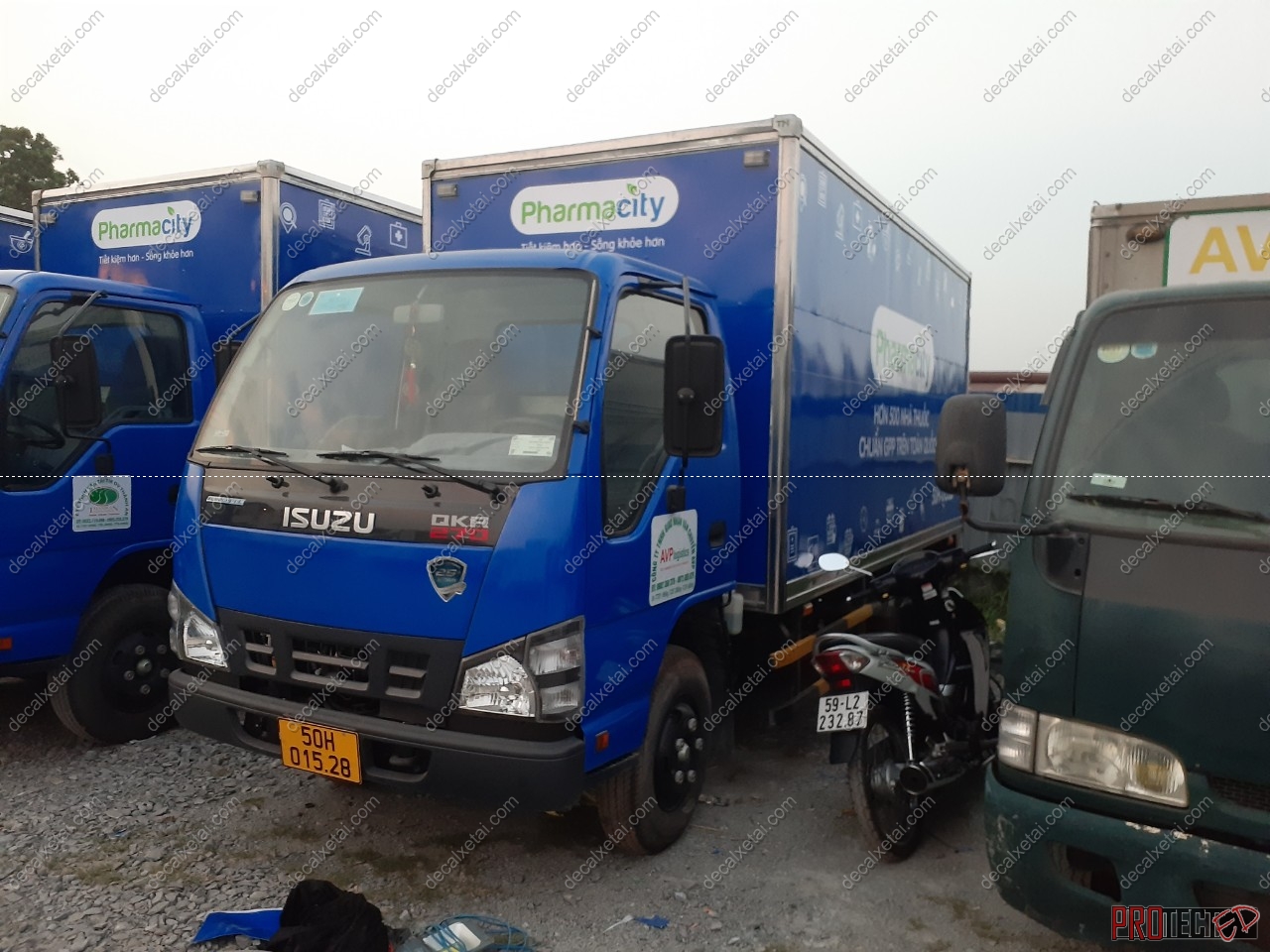 hình buổi sáng dán decal xe tải Pharmacity buổi sáng