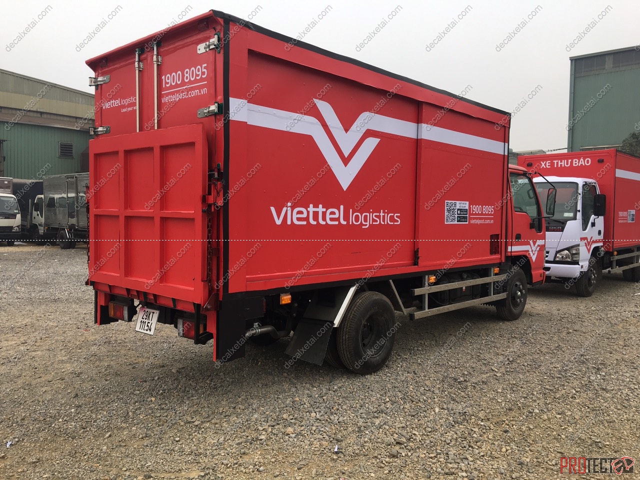dán decal xe tải Viettel góc chụp khác